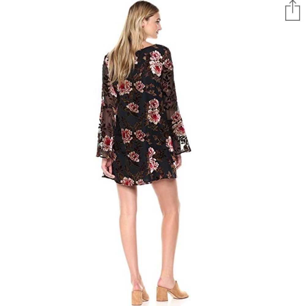 NWT Cupcakes and Cashmere Valda Velvet Dress - Picture 3 of 5